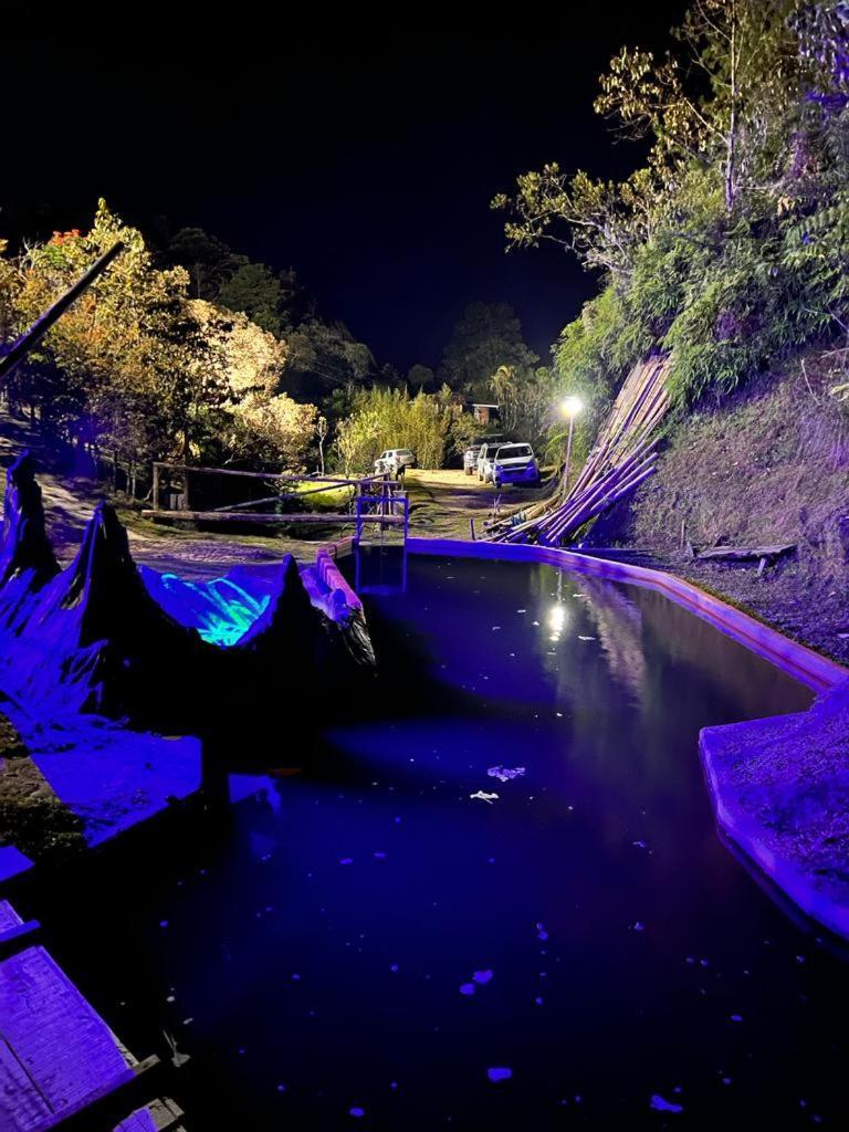 Hotel Guatape Adrianas Bambu Dış mekan fotoğraf