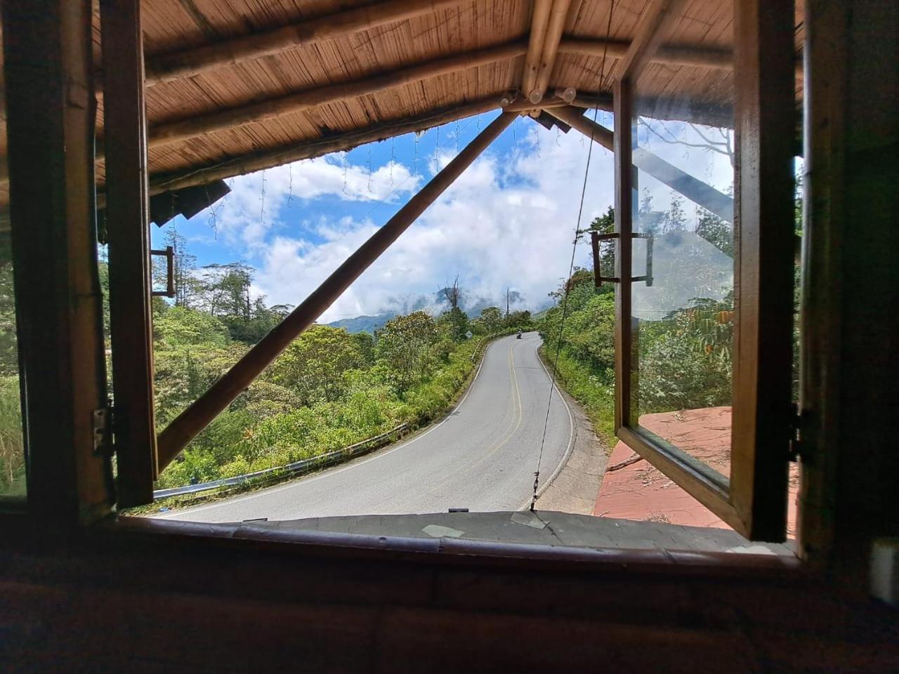 Hotel Guatape Adrianas Bambu Dış mekan fotoğraf